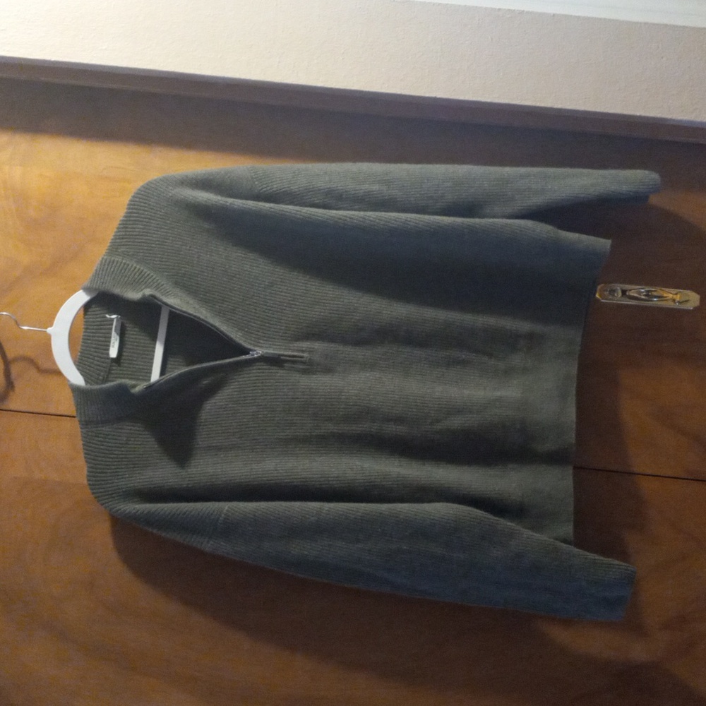 M.M. LaFleur Cashmere Pullover Sweater